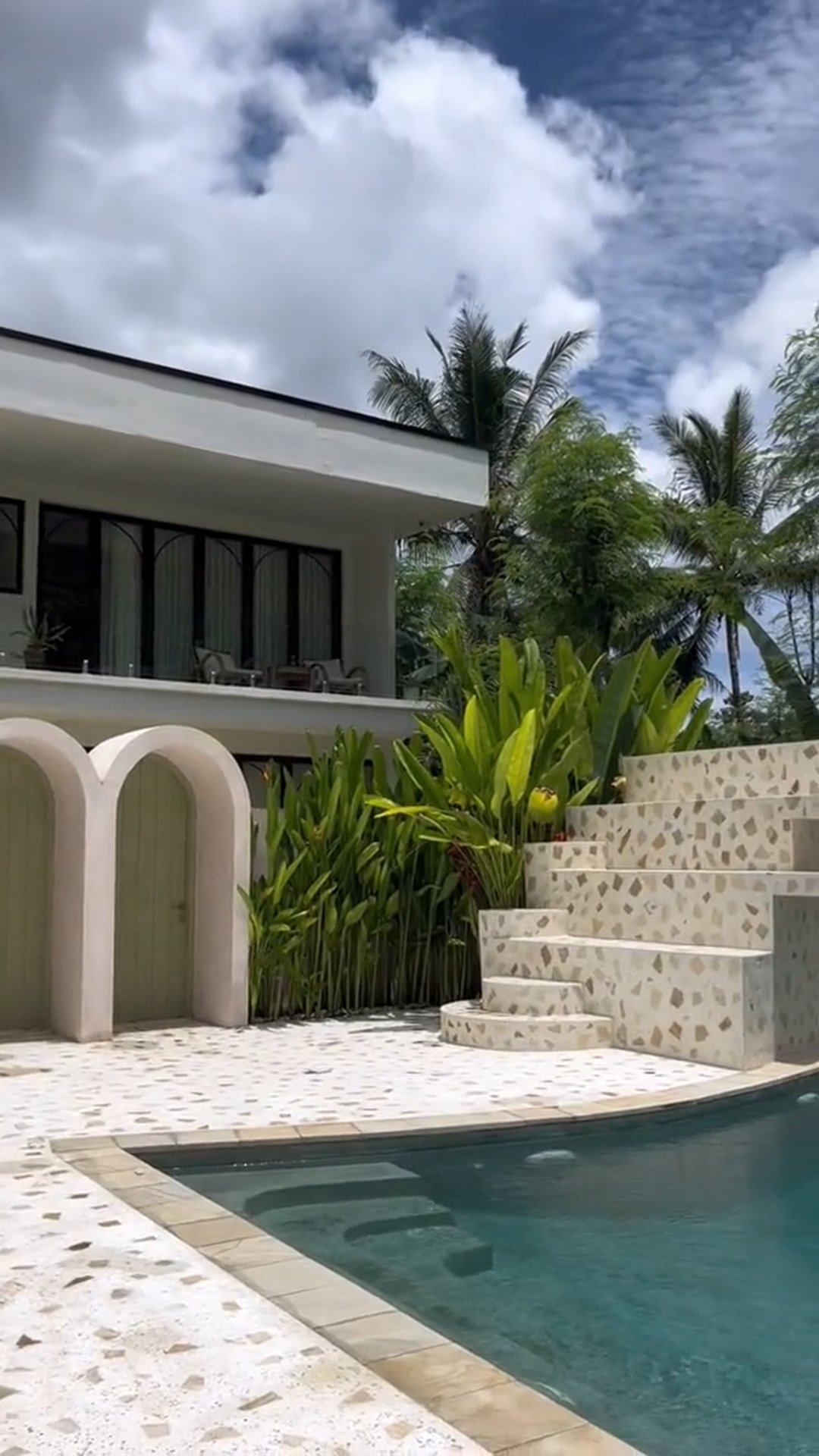 Tiu Oasis Lombok